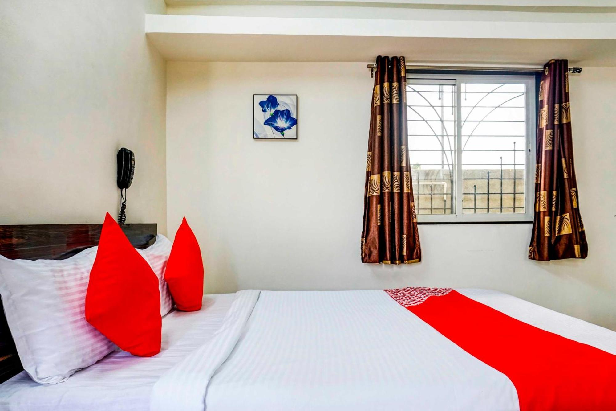 Hotel O Komfort Inn Pune Ngoại thất bức ảnh