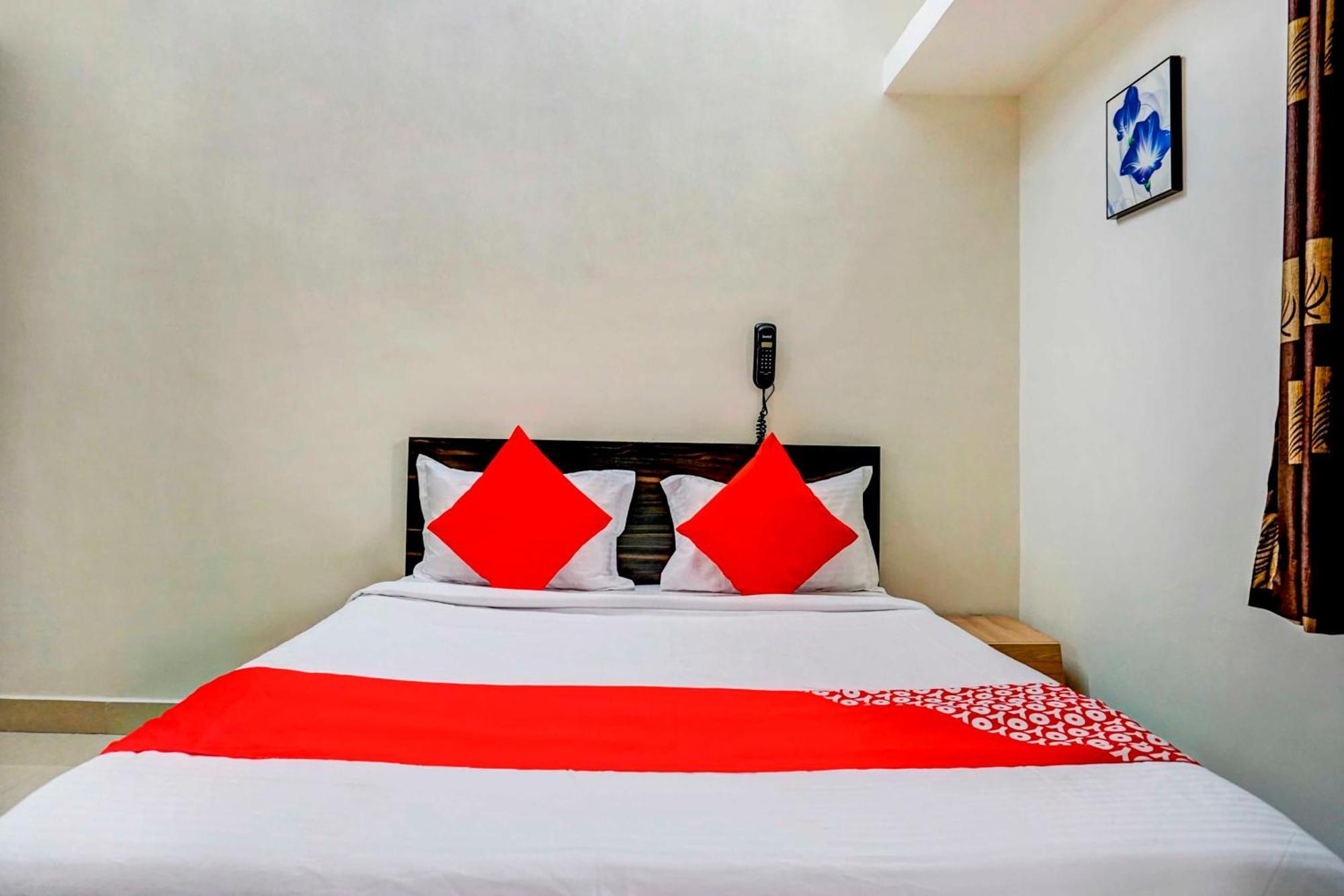 Hotel O Komfort Inn Pune Ngoại thất bức ảnh